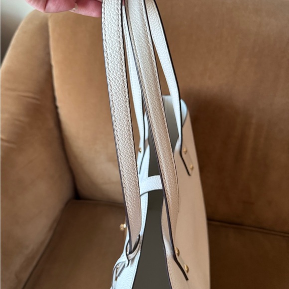 Michael Kors Purse / Tote - Picture 4 of 11